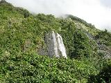 We stopped for a day at Franz Josef glacier, to see the numerous waterfalls ...