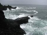 On Jeju island, one can also find some hexagonal shaped rocks on the coast, very similar to those we saw at the Giant's causeway in Ireland.